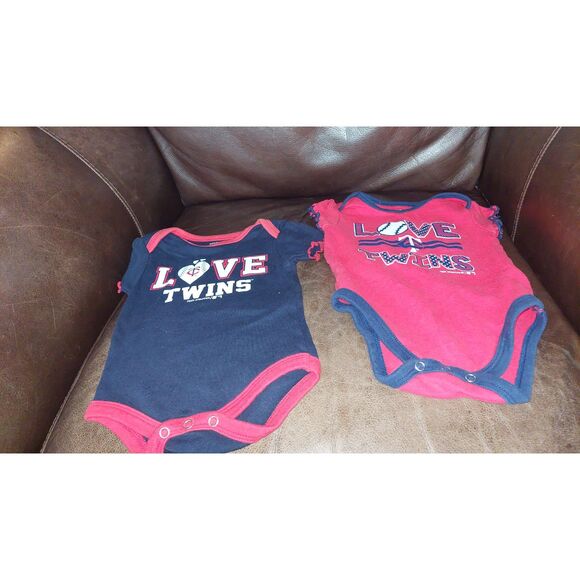 Minnesota Twins Baby Onesies Bundle 0-3M and 12M Genuine MLB Merchandise - Picture 1 of 7